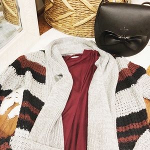 •Bobbie Brooks Sweater•